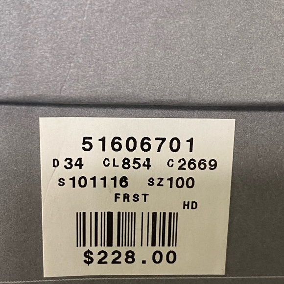 Ann Taylor Emerald Leather Suede Boots & Clutch - Picture 15 of 16